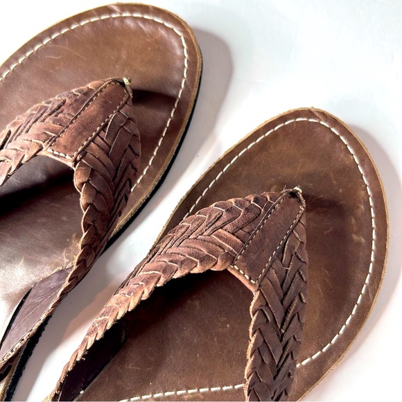 Men’s COLE HAAN Braided Brown Genuine Leather Thong Flip Flops Sandals Sz 9M - Picture 1 of 13
